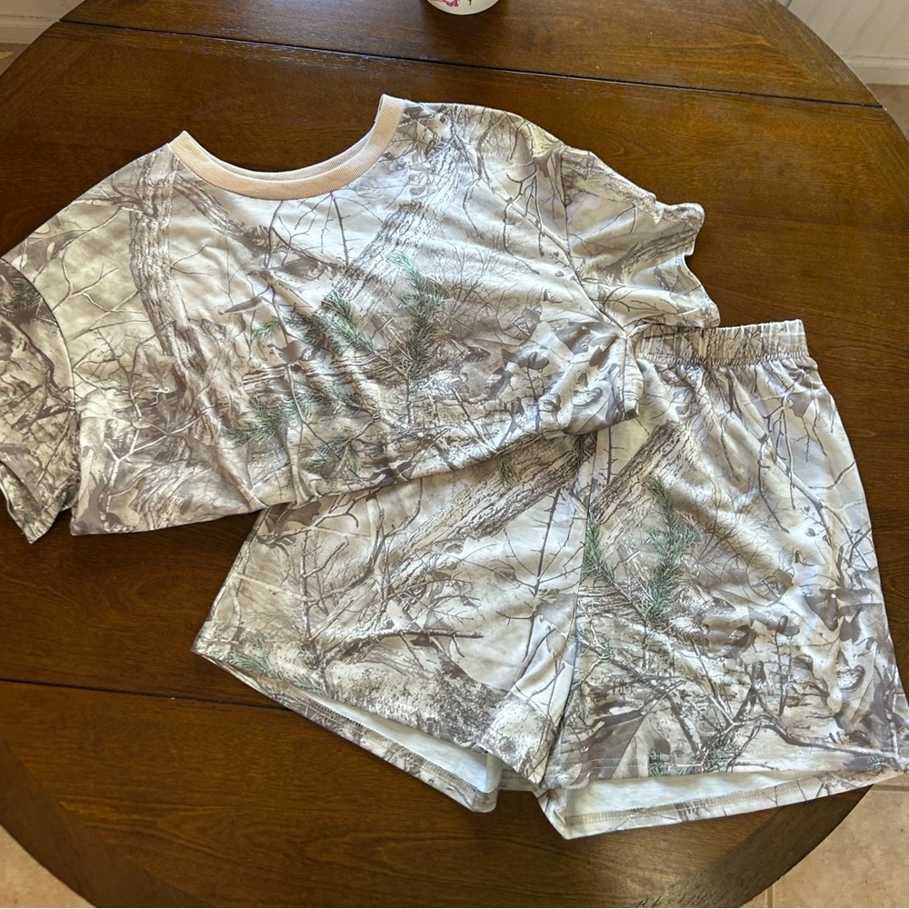 NWOT Boutique Camo set